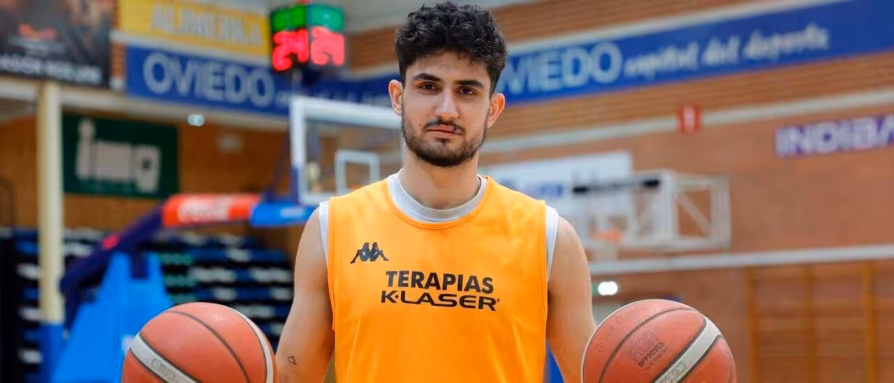 Marc Martí en un entrenamiento con el equipo ovetense/Foto: MIKI LÓPEZ-LA NUEVA ESPAÑA