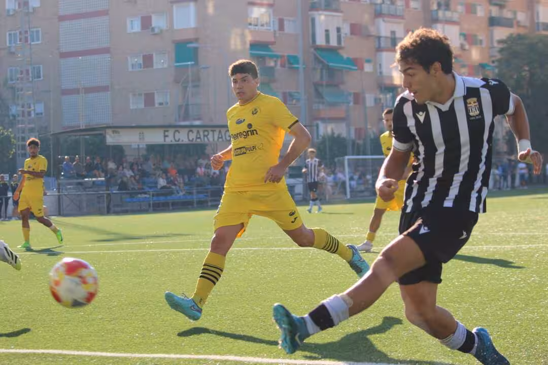 El filial albinegro se estrellaba este domingo en casa ante el Pulpileño/Foto: FCC CANTERA