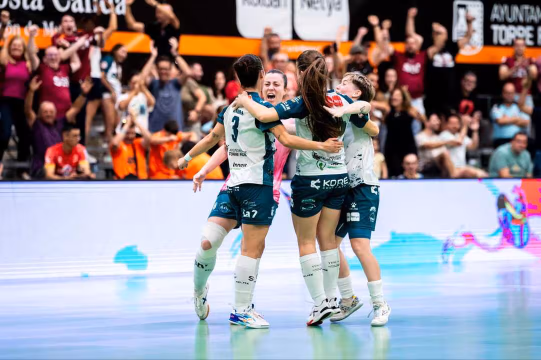 Las jugadores del equipo pachequero celebran uno de los goles anotados este sábado/Foto: STV ROLDÁN