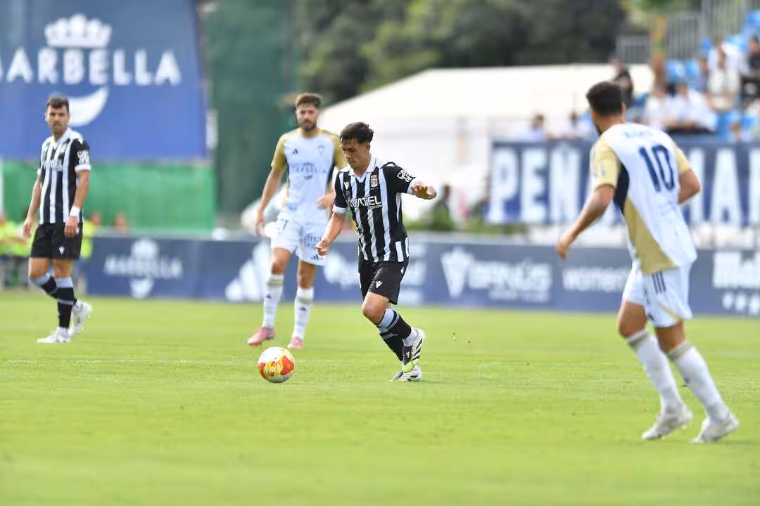 El Cartagena lograba otro 0-0 a domicilio en su &uacute;ltima salida liguera en Marbella/Foto: FC CARTAGENA
