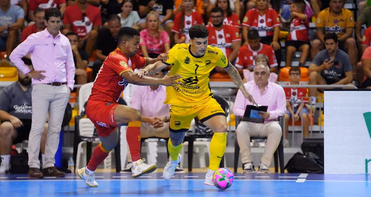 En el &uacute;ltimo enfrentamiento entre ambos equipos, Jimbee gan&oacute; en el Palacio de los Deportes con victoria clara/Foto: PE&Ntilde;&Iacute;SCOLA FS