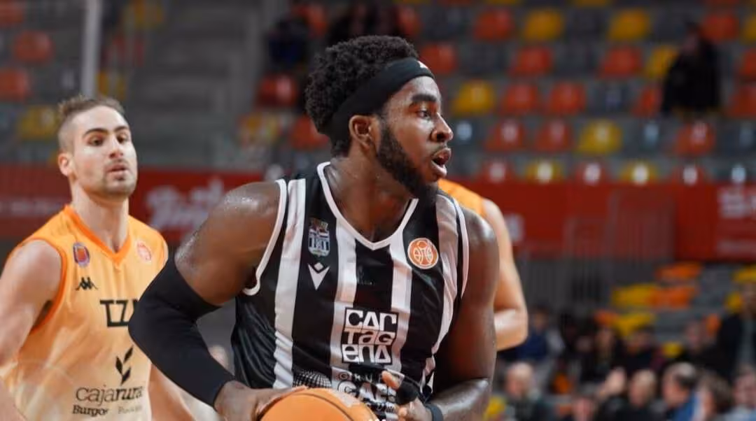 El CB Cartagena logra su cuarto triunfo de la temporada y respira en la clasificaci&oacute;n/Foto: CB CARTAGENA