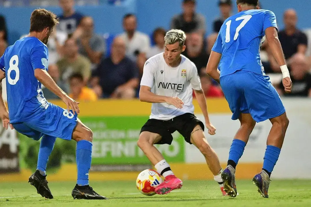Ambos equipos se midieron en pretemporada con victoria albinegra en territorio aguile&ntilde;o/Foto: FCC