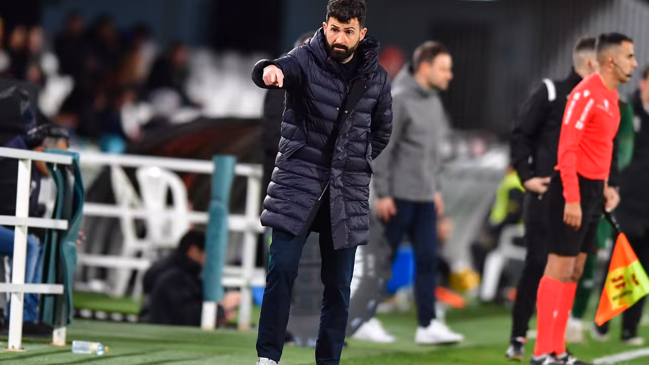 Romo quiere que su equipo por fin brinde una alegría a los suyos en casa/FCC