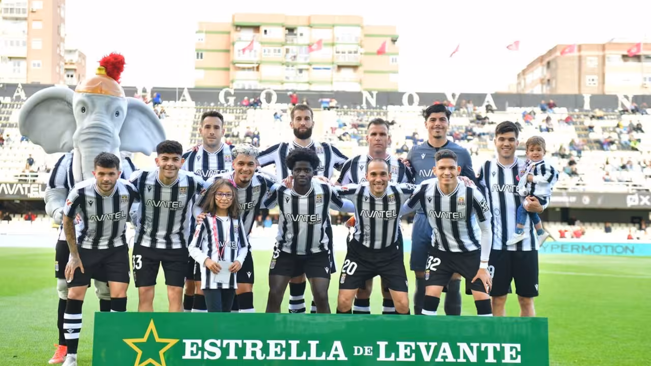 Once titular del Cartagena frente al Burgos, con varios cambios en el once respecto a los que actuaron ante el Levante/Foto: FCC