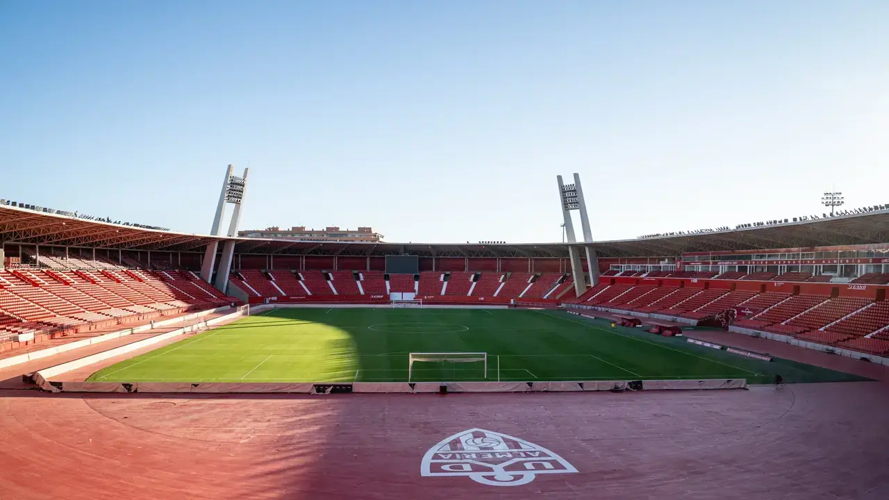 El Almería Stadium, conocido anteriormente como estadio de los Juegos del Mediterráneo, será el escenario del choque de este domingo/UDA