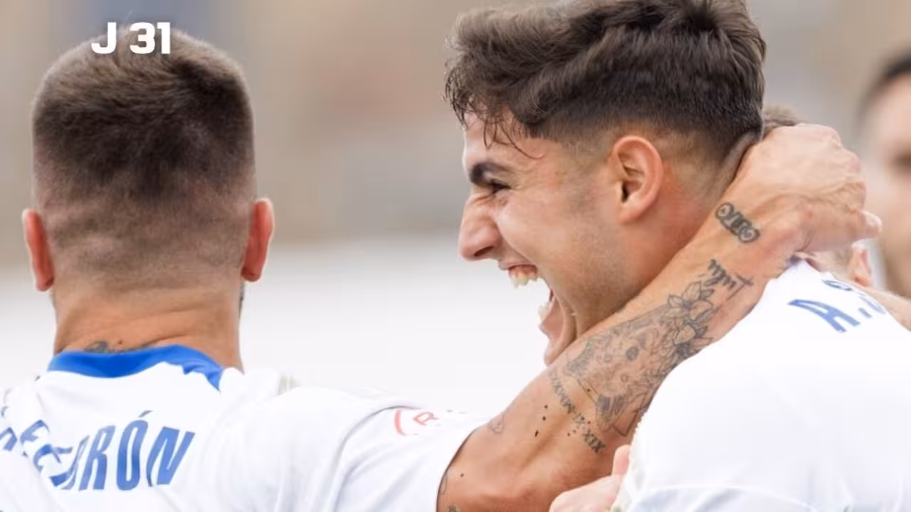 Los jugadores de La Unión festejan uno de los goles que dio la victoria al equipo dirigido por Campos/FC LA UNION ATLETICO
