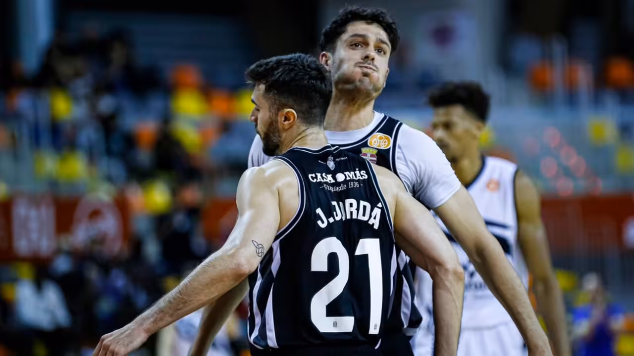 Los jugadores del Odilo celebran una canasta ante Tizona Burgos/OCB