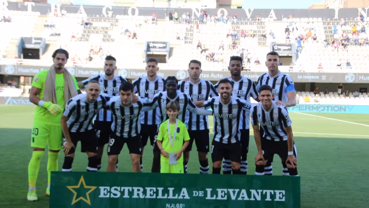 Formación inicial del Cartagena ante el Tenerife/FCC