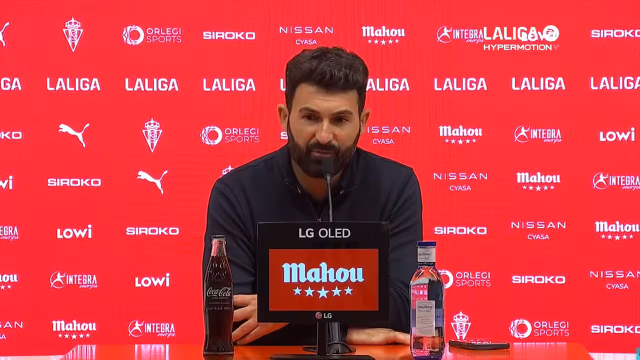 Romo valora la derrota de su equipo 3-2 en Gijón/LA LIGA HYPERMOTION