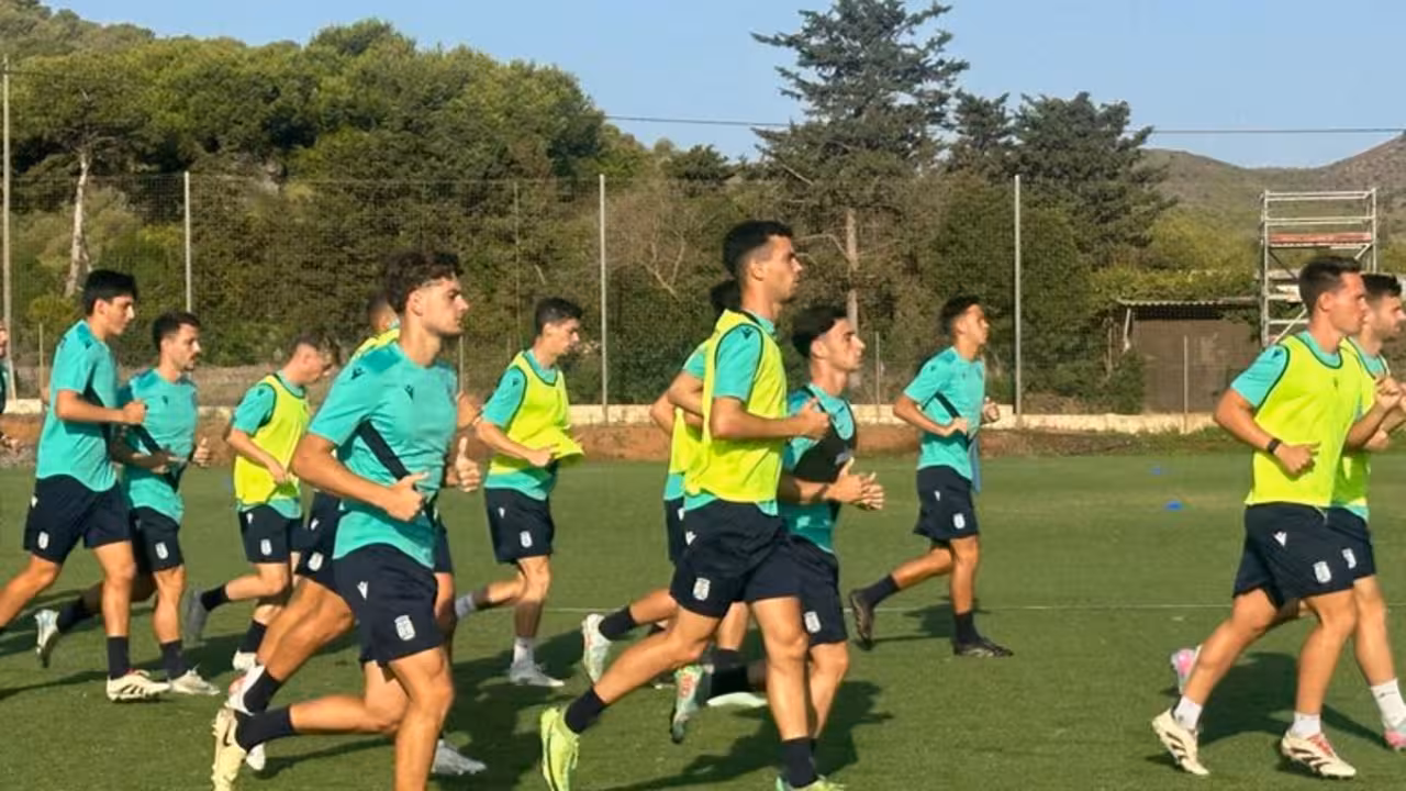 Integrantes de la plantilla albinegra en un entrenamiento reciente/Foto: FC CARTAGENA