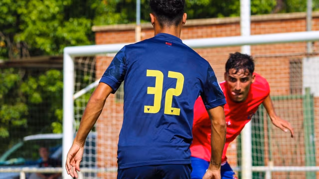 Un lance del encuentro disputado este miércoles en El Mayayo/Foto: UCAM MURCIA CF