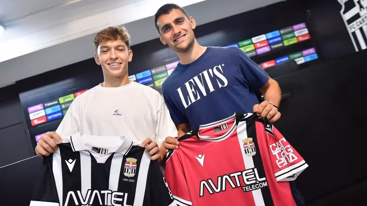 Diego Gómez (izda) y Ander Martín (dcha), los dos últimos fichajes albinegros/Foto: FC CARTAGENA