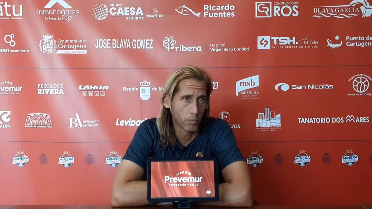 Checa habla en sala de prensa en la previa del encuentro copero ante el Molinense/Foto: DEPORTIVA MINERA