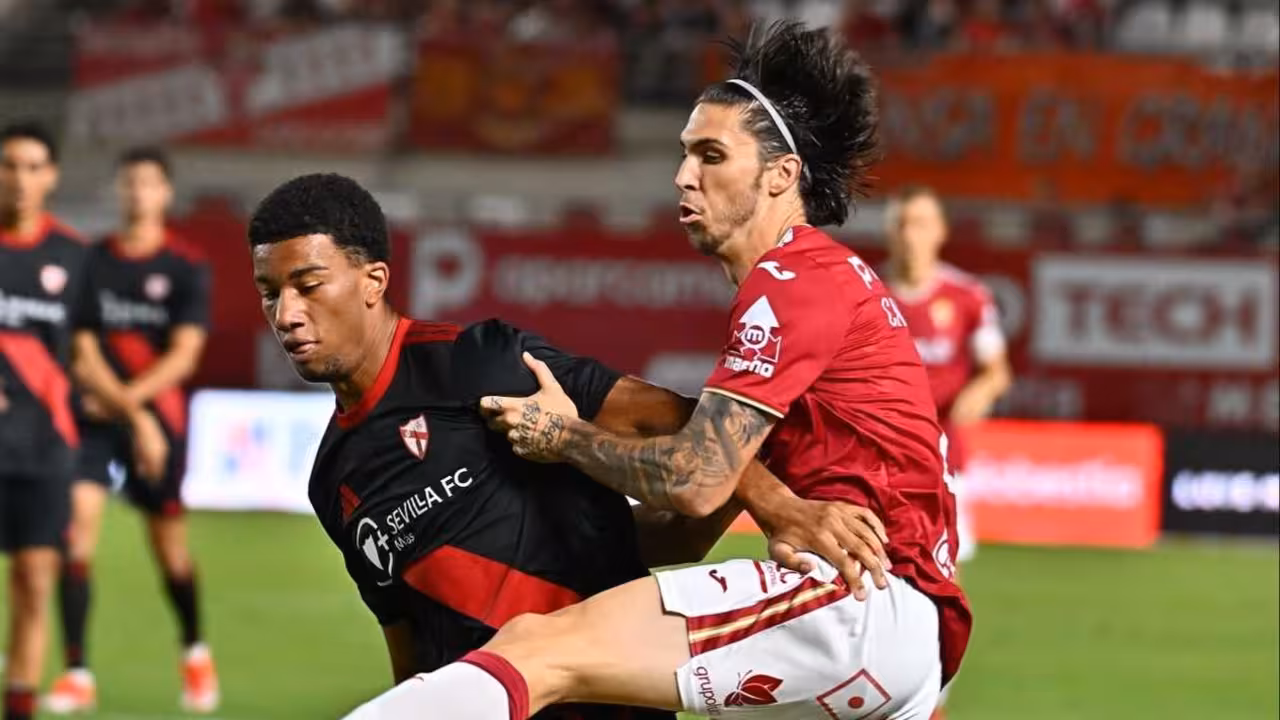 El conjunto grana volvió a sembrar dudas tras un flojo encuentro/Foto: REAL MURCIA