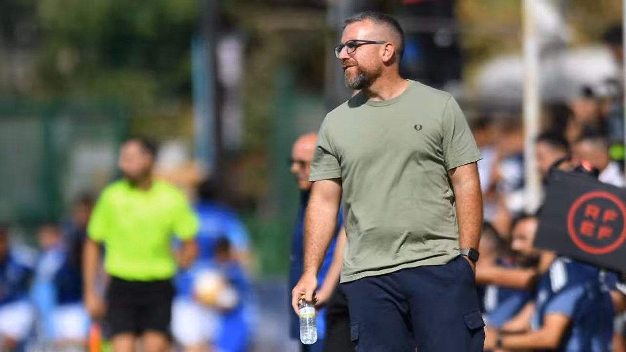 Javi Rey espera que los suyos logren la victoria, aunque avisa de la fortaleza del Puente Genil como local/Foto: FC CARTAGENA