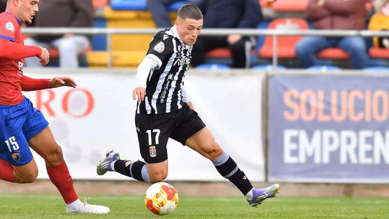 El Cartagena buscará ante el Murcia una victoria que le permita seguir en la pelea por lo más alto/Foto: FC CARTAGENA