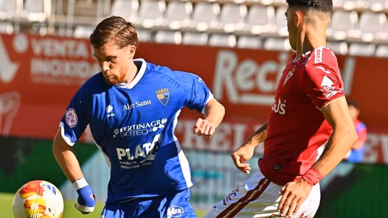 Empate sin goles entre el conjunto pimentonero y el turolense/Foto: REAL MURCIA