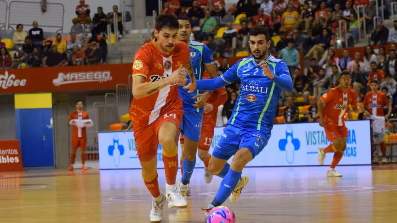 Derrota del equipo melonero en casa ante Valdepeñas/Foto: JIMBEE CARTAGENA