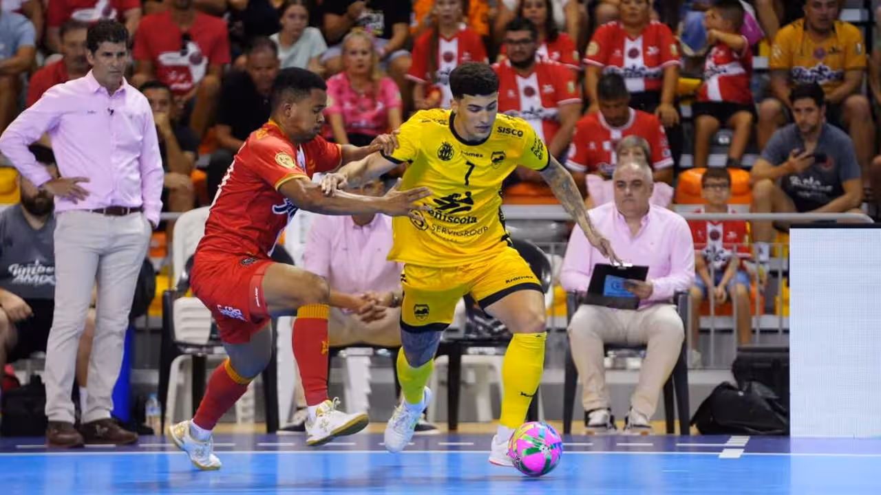 En el &uacute;ltimo enfrentamiento entre ambos equipos, Jimbee gan&oacute; en el Palacio de los Deportes con victoria clara/Foto: PE&Ntilde;&Iacute;SCOLA FS
