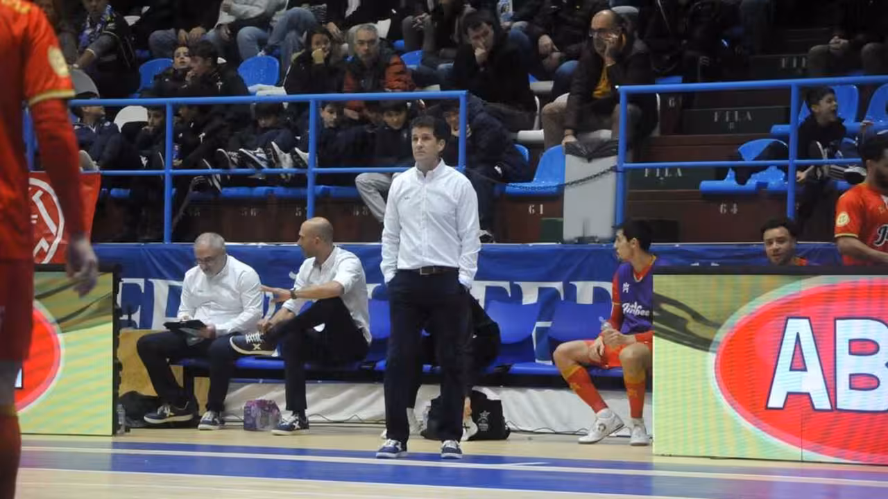 Duda durante el encuentro en Ferrol que su equipo llegó a ir ganando por 0-2/FOTO: JIMBEE CARTAGENA