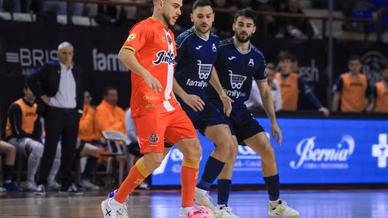 Jimbee pag&oacute; caro el apretado calendario en Alzira/Foto: ALZIRA FS