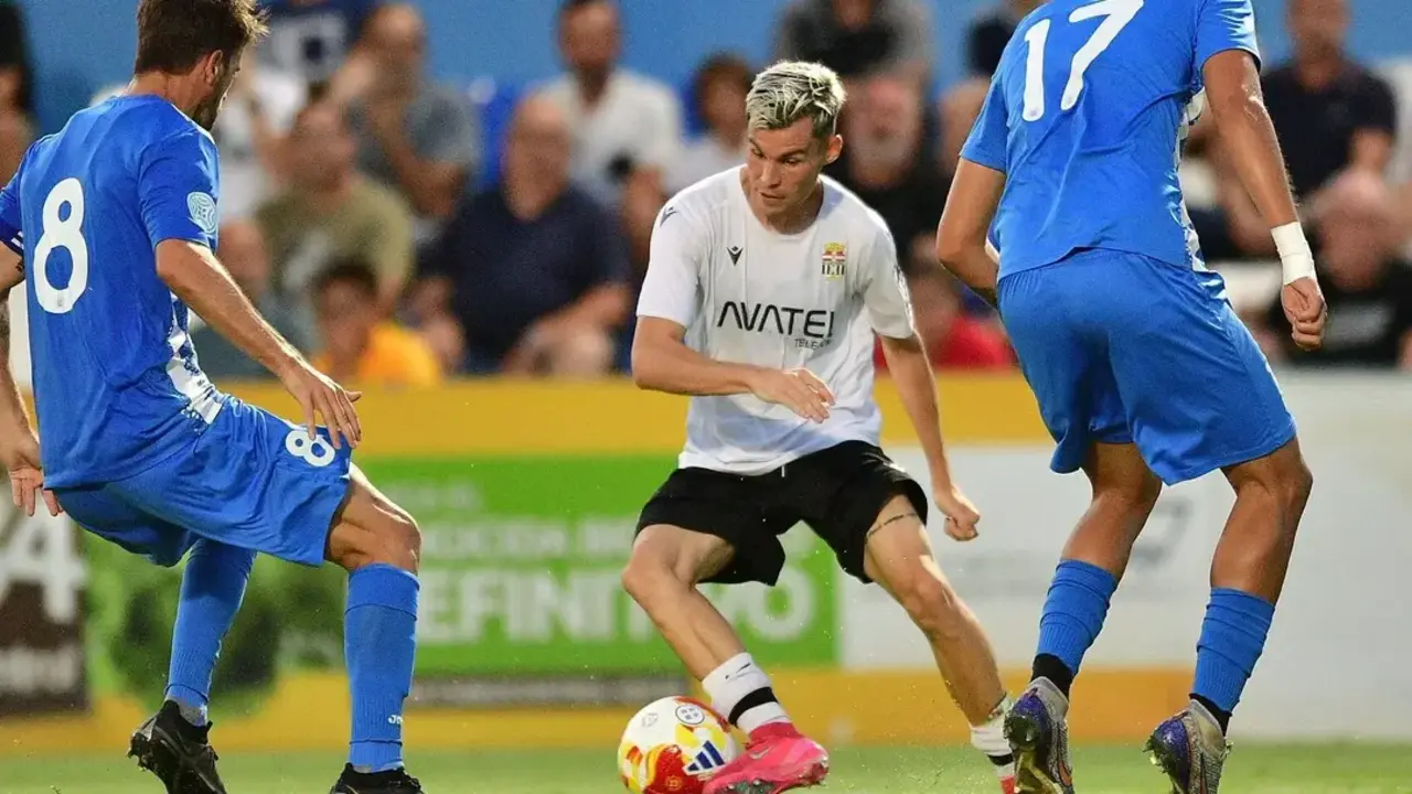 Ambos equipos se midieron en pretemporada con victoria albinegra en territorio aguile&ntilde;o/Foto: FCC