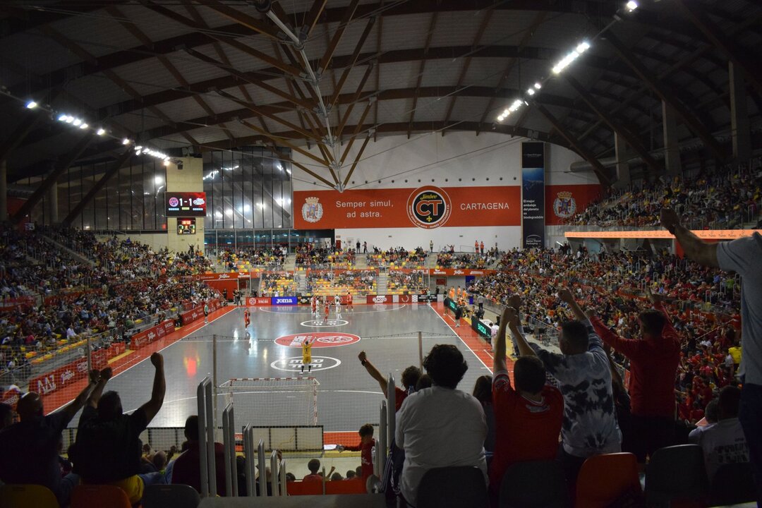 El Palacio de los Deportes presentó el mejor aspecto de la temporada frente a El Pozo/JCT
