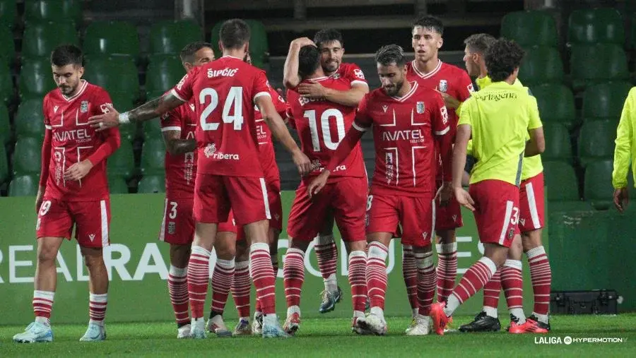 Los jugadores del FCC celebran la victoria en Santander en la primera vuelta/LA LIGA HYPERMOTION
