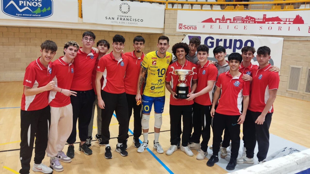 Jorge Almansa y equipo juvenil/CVPC