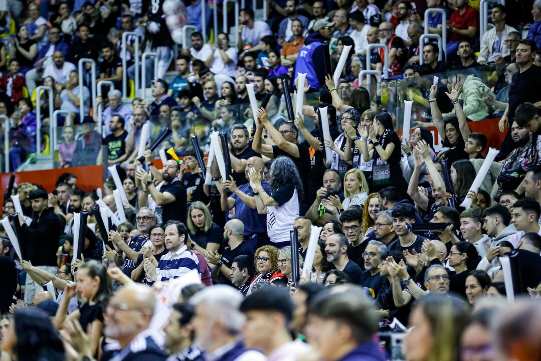 El Palacio de los Deportes estuvo de 10 con su equipo en una estampa que pasará a la historia/OCB