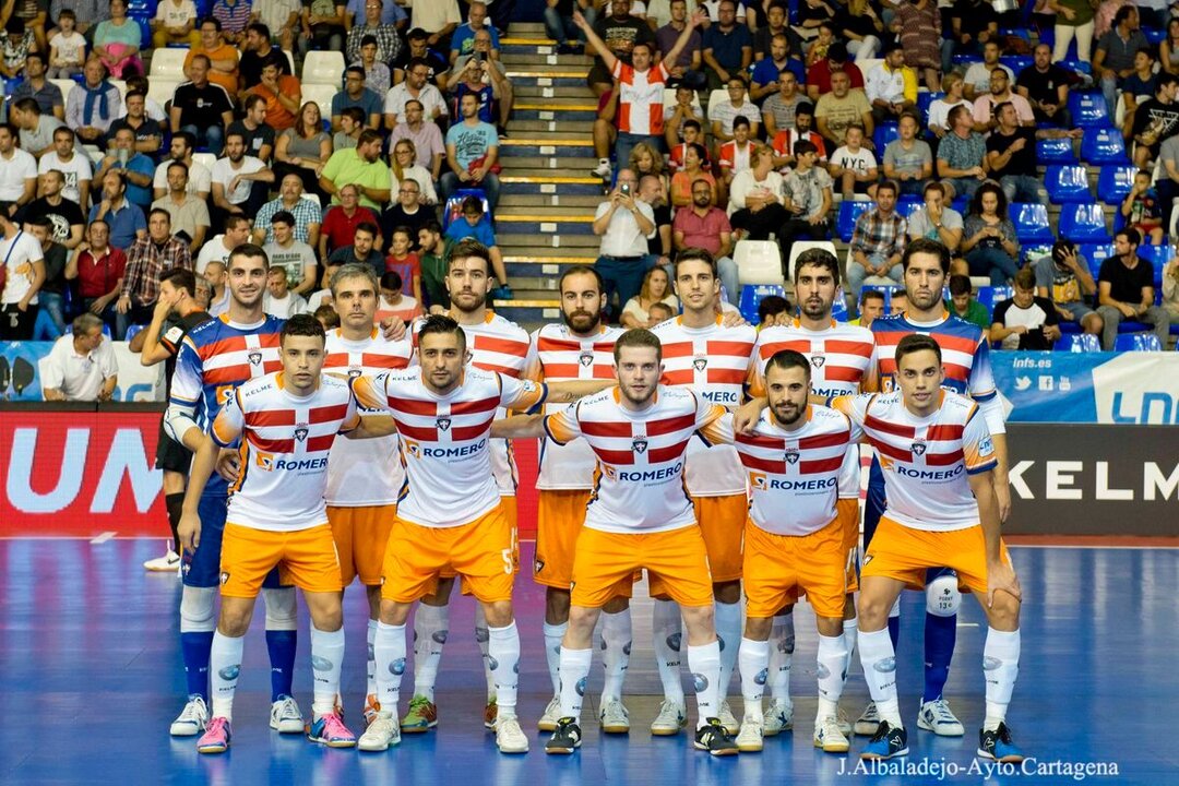 Imagen del debut de Plásticos Romero en 1ª División en octubre de 2016 en un encuentro ante Magna Gurpea que terminó en empate/JOSE ALBALADEJO (CARTAGENA.ES)