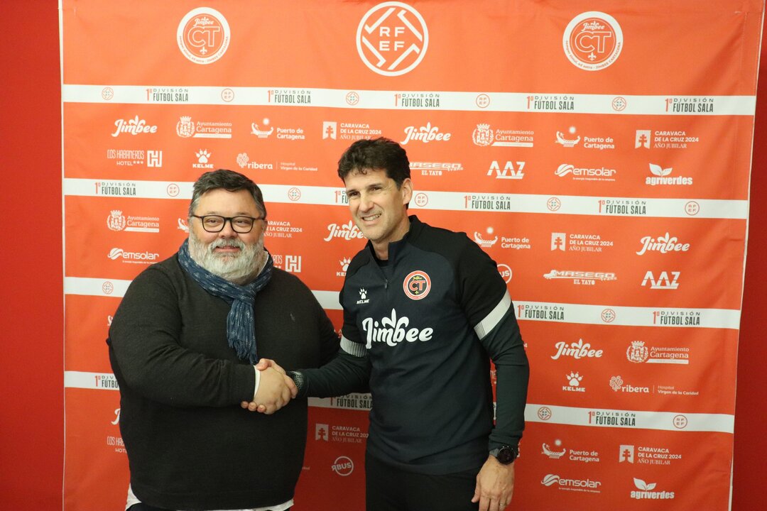 Miguel Ángel Jiménez Bosque (izda) junto a Duda (dcha)/JCT