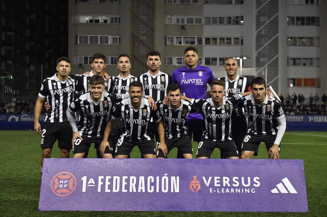 El once alineado por Javi Rey para arrancar el partido en Barcelona/Foto: FC CARTAGENA