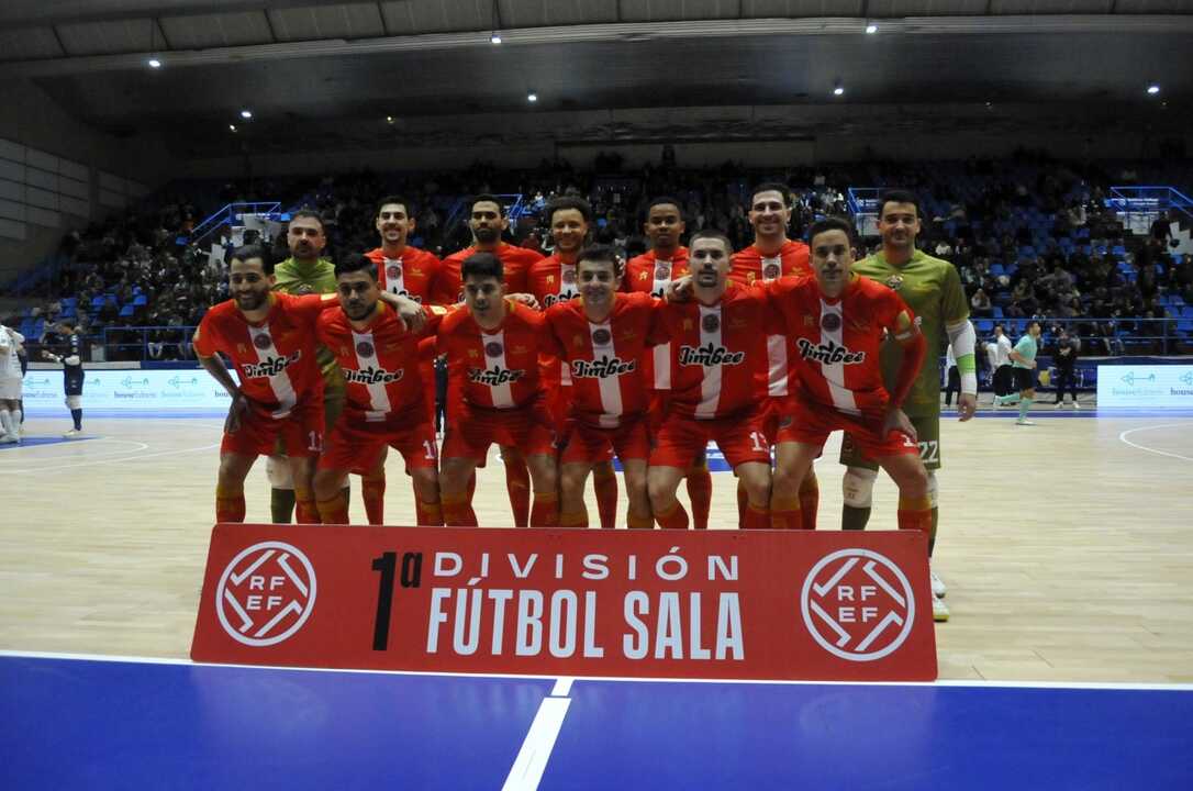 Los jugadores de Jimbee antes de empezar el choque en Galicia/Foto: JIMBEE CARTAGENA