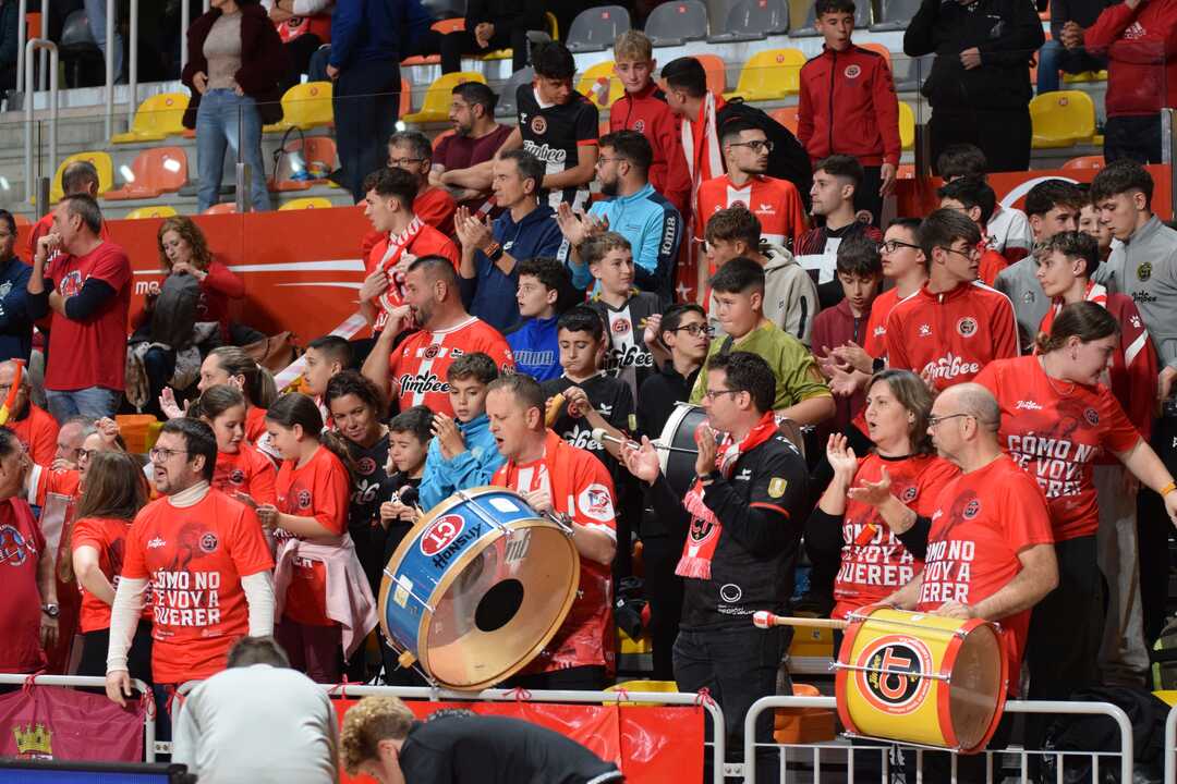 El Palacio de los Deportes animó sin cesar a los de Duda/Foto: JIMBEE CARTAGENA
