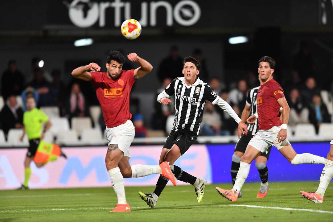 El Cartagena planteó un serio partido a un Valencia que tuvo que sudar la gota gorda para llevarse el triunfo/Foto: FC CARTAGENA