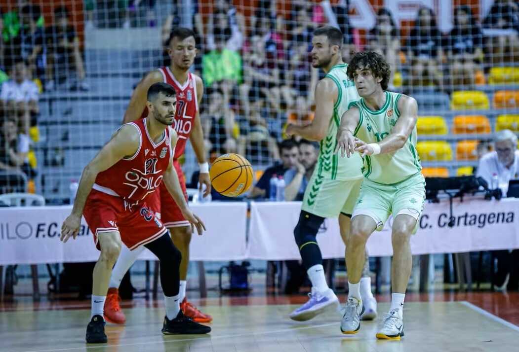 El conjunto cartagenero, debutante en la categoría, llegó hasta playoff apretando hasta el partido de desempate ante el Betis/Foto: CB CARTAGENA